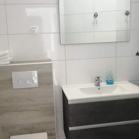 Seaside Sanda - One Bedroom 3 Апартаменты *